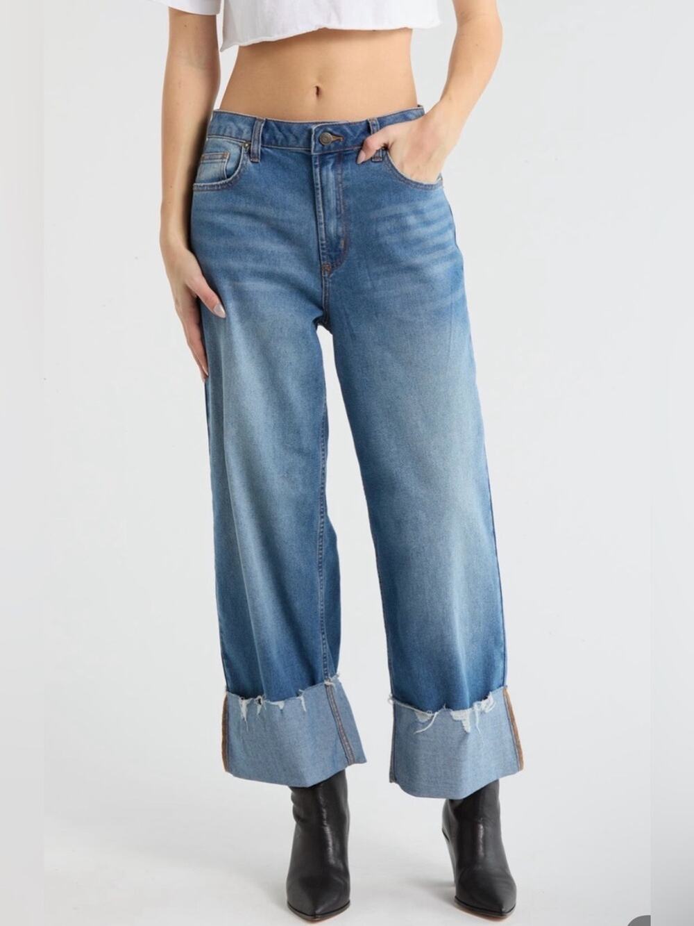 Vigoss Cuffed Wide Leg Jeans from Nordstrom, Size 26, NWT